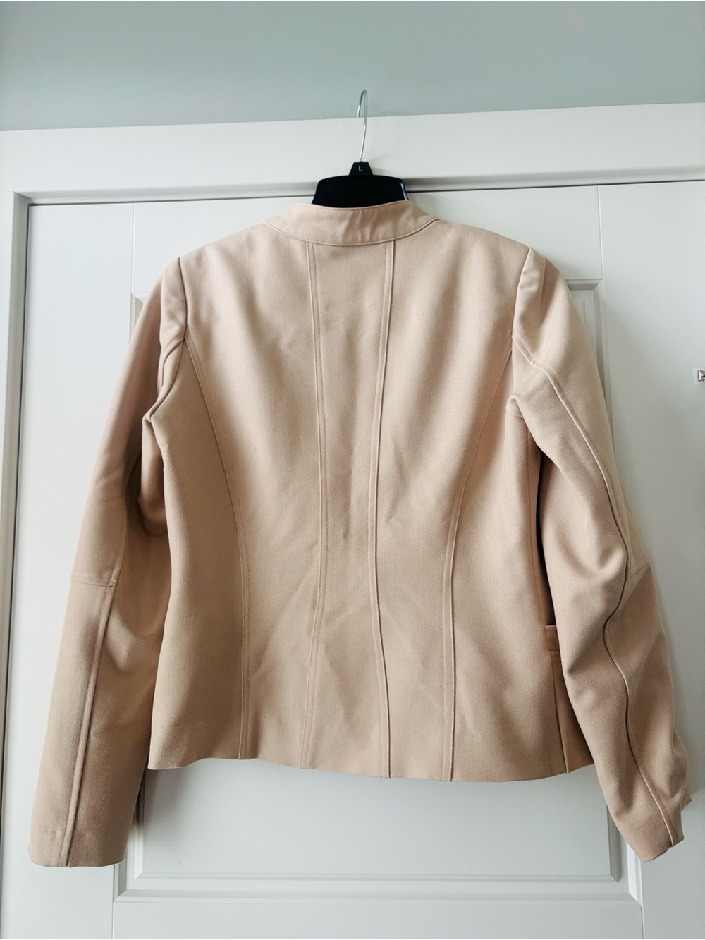 Barclay Beige Ruffled Zip-Front Jacket - Size 2 - Picture 6 of 11